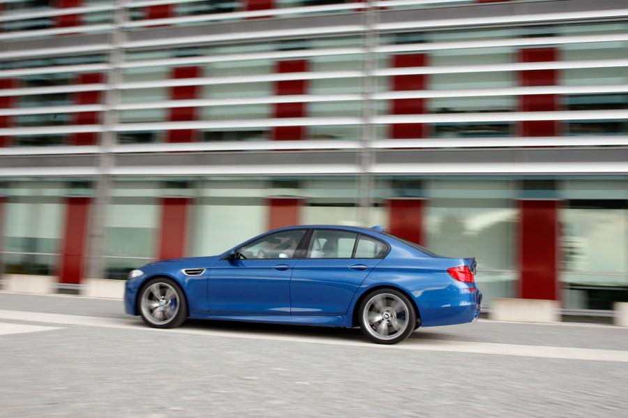  BMW M5 2012 года  (фото 47 из 319)